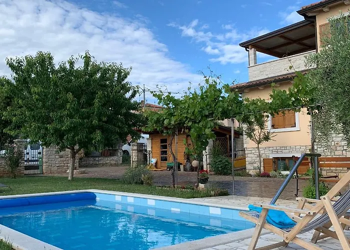 Apartments Leone